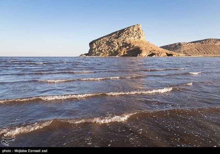 کاهش حجم آب دریاچه ارومیه به ۳.۲۹ میلیارد مترمکعب