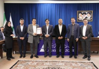 اعطای نشان سبز به واحدهای تولیدی طلا پروفیل ارس و نگین فخر آذربایجان