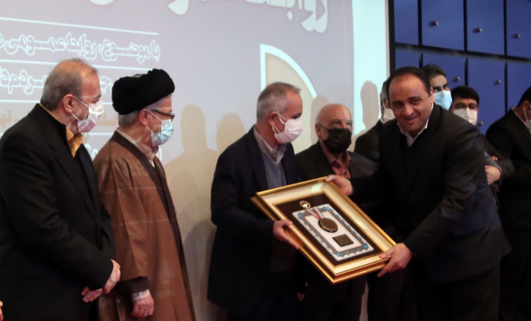 اهدای مدال ملی روابط عمومی سرآمد به روابط عمومی سازمان جهادکشاورزی آذربایجان شرقی